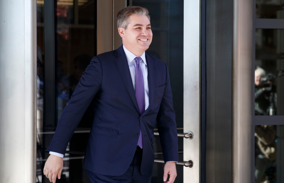 Nhà Trắng trả lại thẻ tác nghiệp của nhà báo CNN