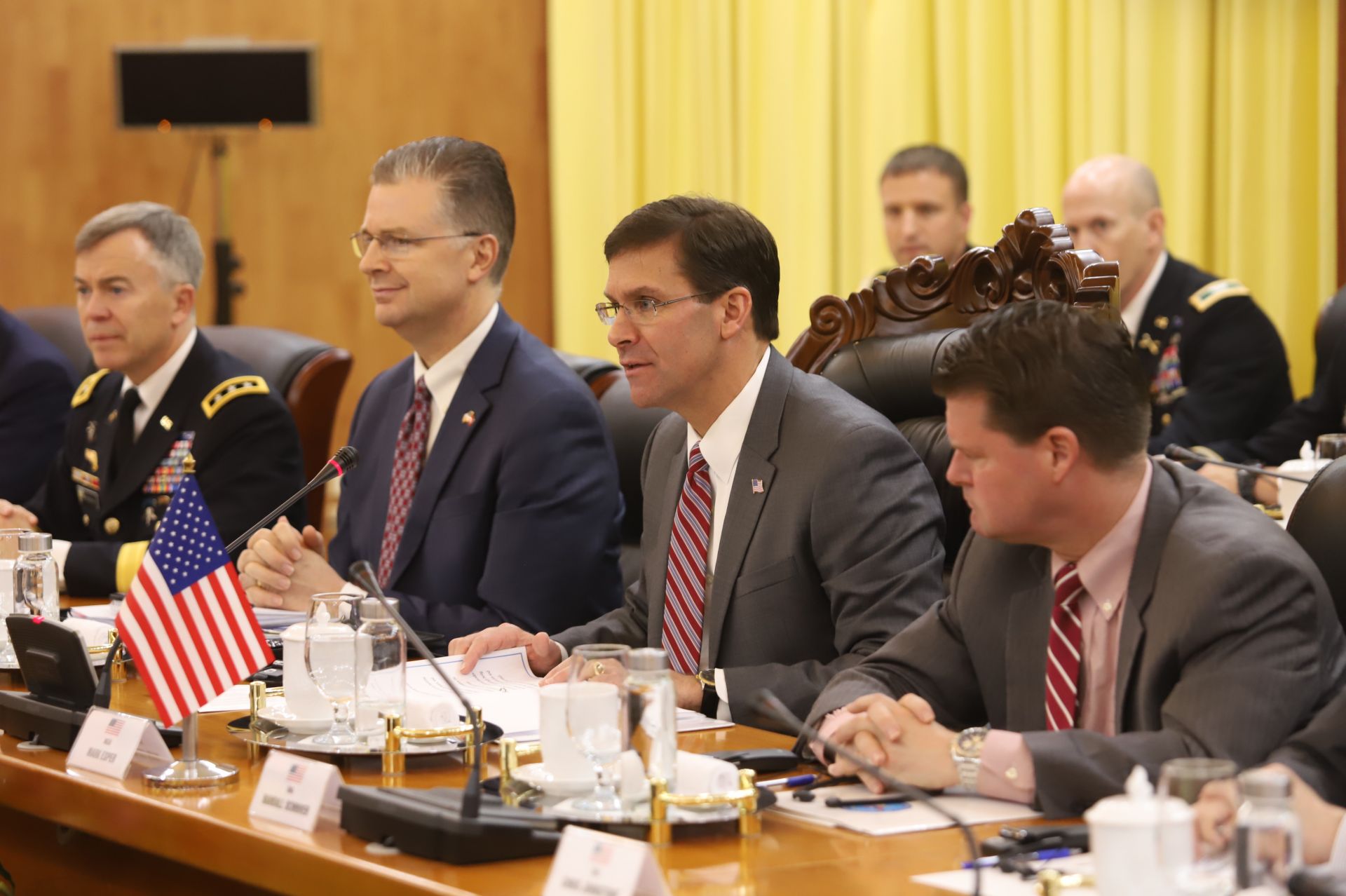 bo truong quoc phong hoa ky mark esper tham viet nam