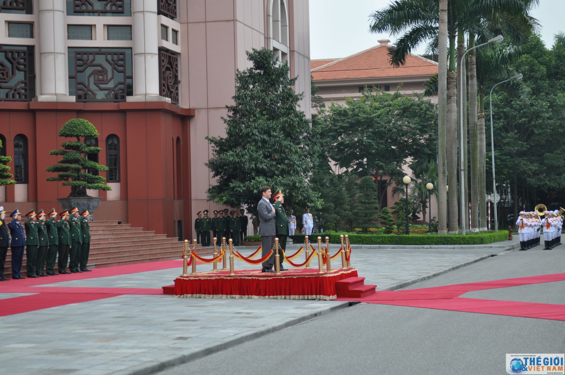 bo truong quoc phong hoa ky mark esper tham viet nam