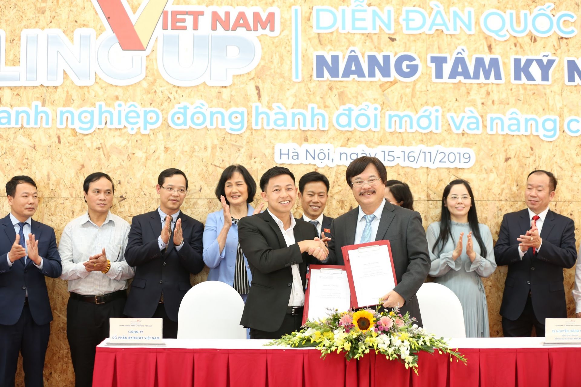 doanh nghiep va nha truong hop tac nang cao ky nang nhan su cong nghe thong tin