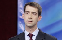 quyen bo truong quoc phong my duong nhu duoc long tong thong trump