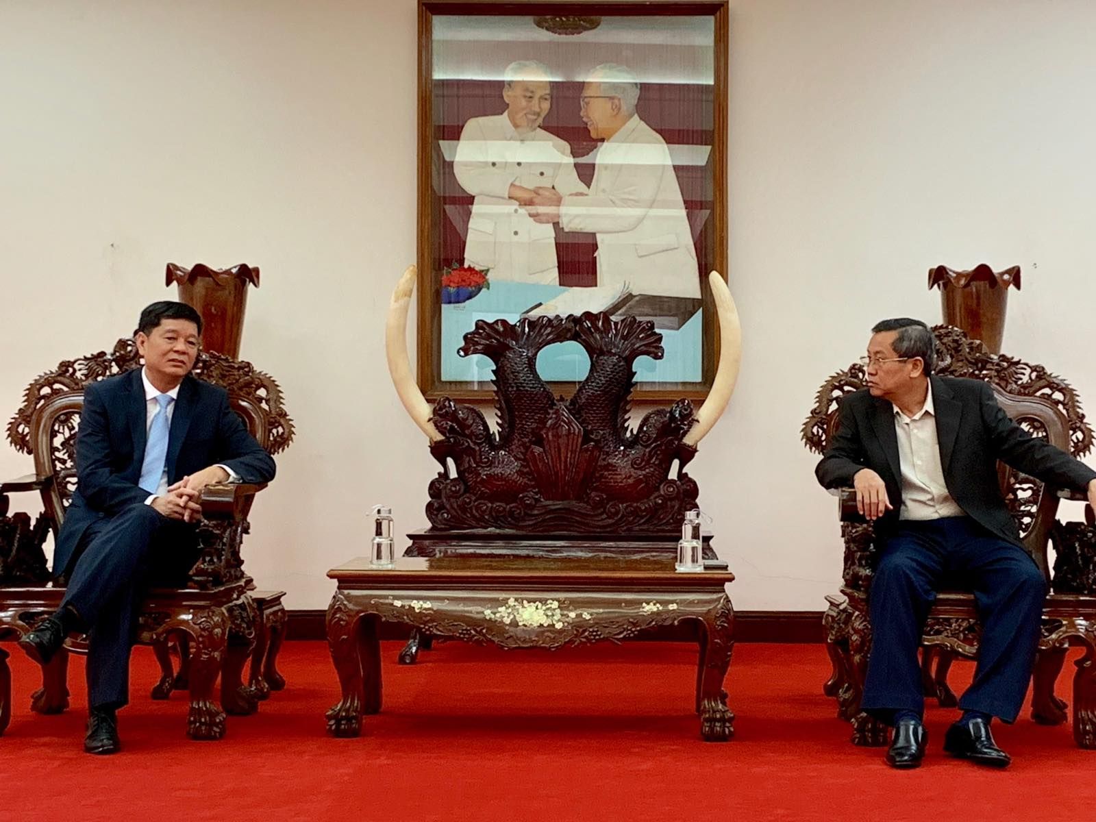 tong lanh su tai sihanoukville tham va lam viec tai kien giang an giang