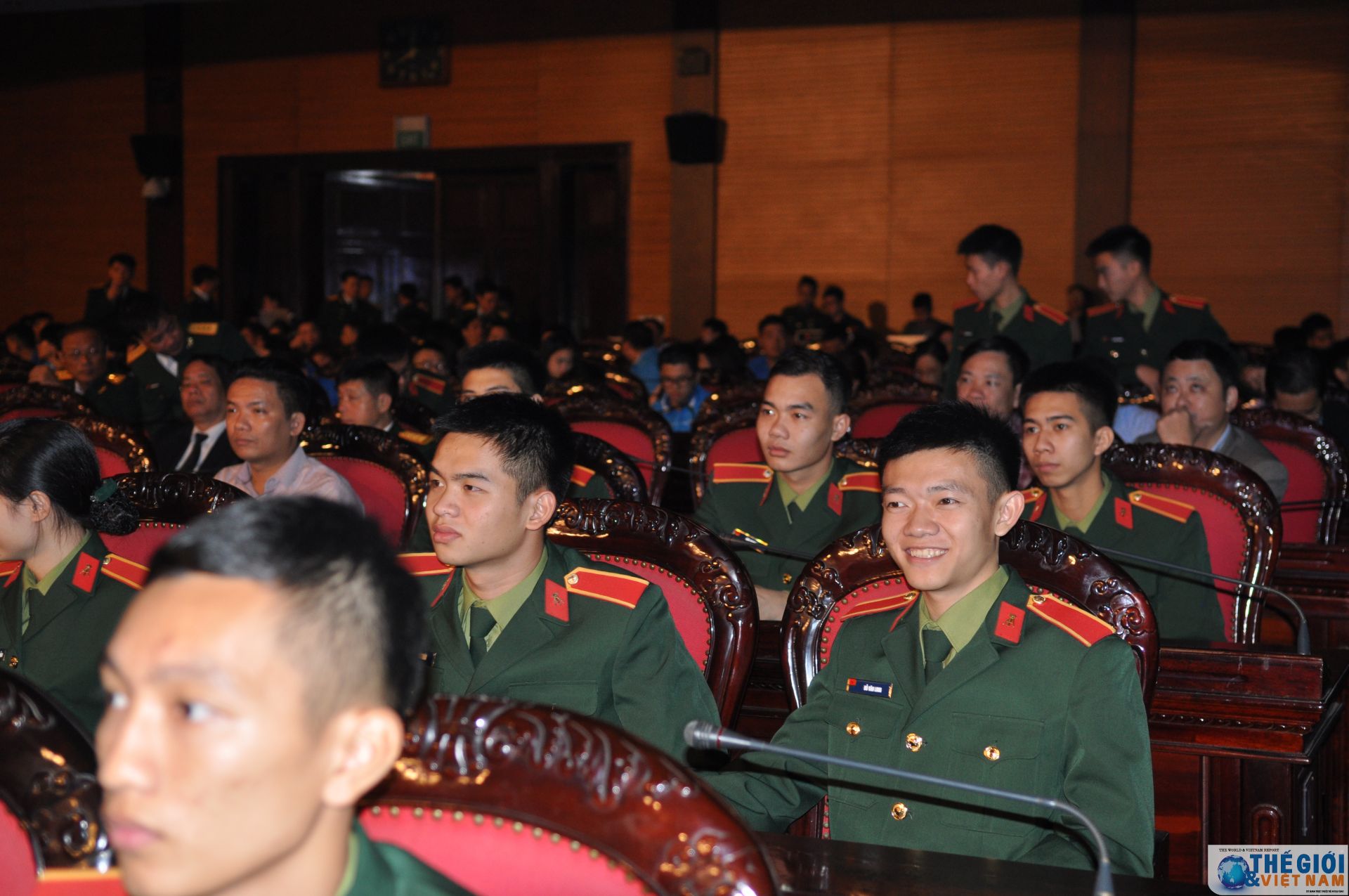 bo quoc phong ton vinh dien hinh tien tien xay dung nen quoc phong toan dan