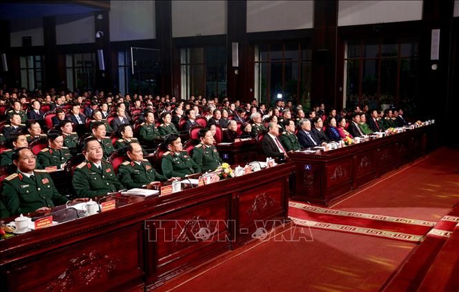 bo quoc phong ton vinh dien hinh tien tien xay dung nen quoc phong toan dan