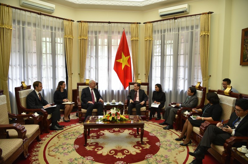 thu truo ng le hoa i trung tie p da i su nga ta i vie t nam