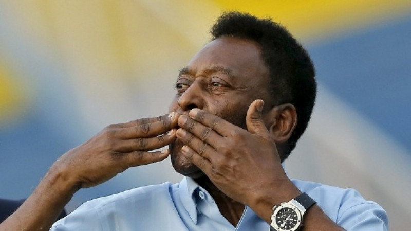 vua bo ng da pele ba n da u gia huy chuong va ng world cup