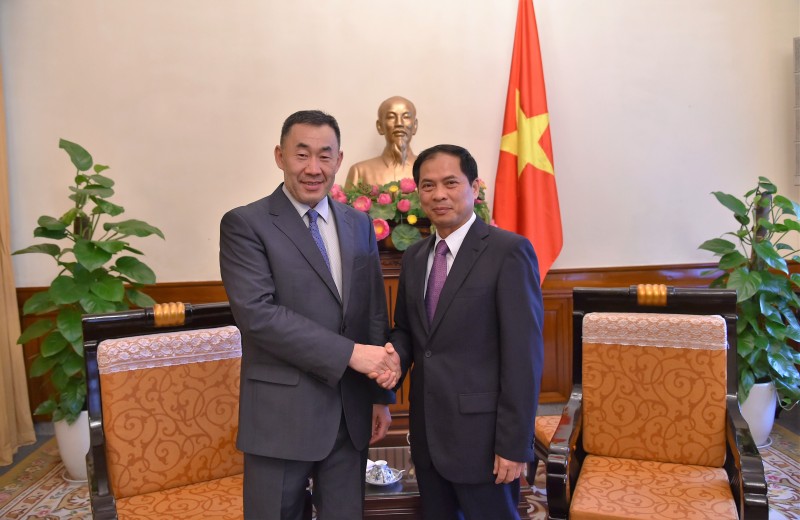 thu truong bui thanh son tiep co van tong thong mong co