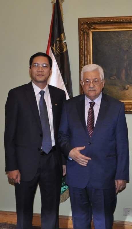 da i su viet nam trinh thu uy nhiem len tong thong palestine