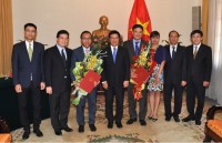 bo ngoa i giao trao quye t di nh bo nhie m can bo ca p vu