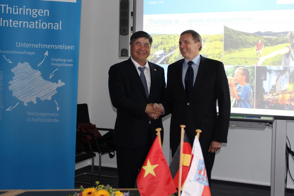 qua ng ba hi nh a nh vie t nam tai bang th ringen duc