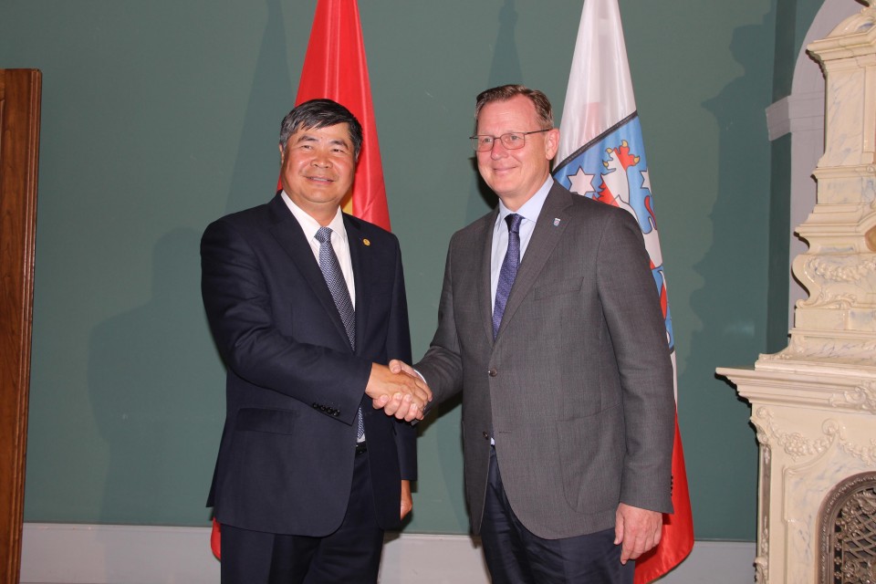 qua ng ba hi nh a nh vie t nam tai bang th ringen duc