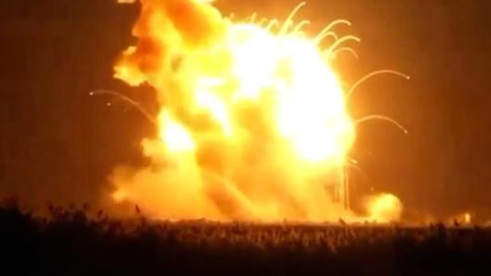 thi truong vu khi toan cau nam 2015 tang cao nha t tha p ky