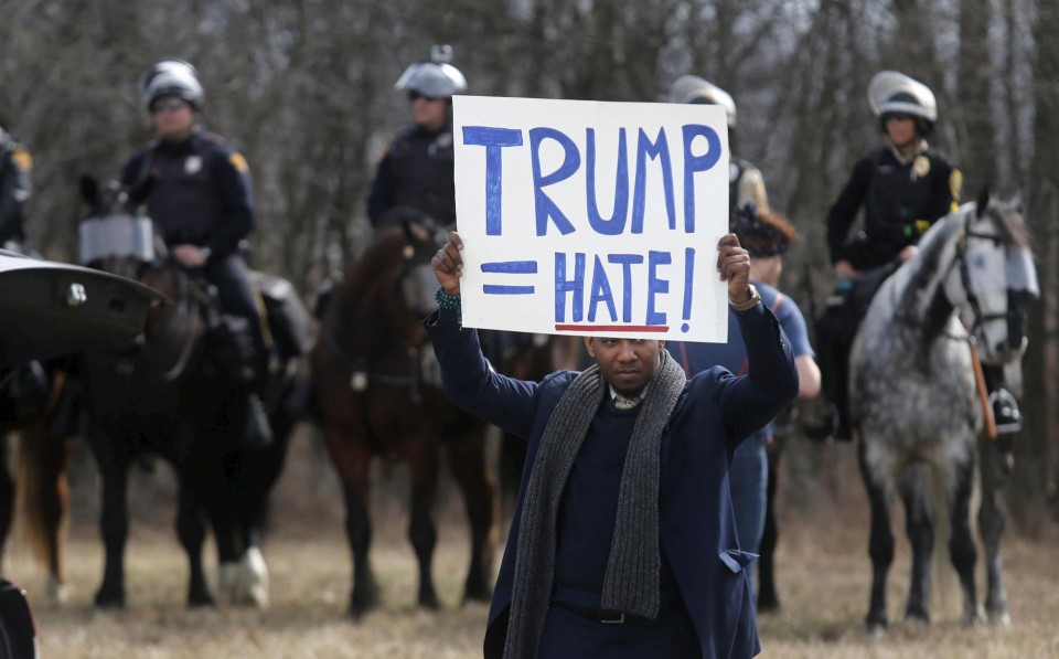 am muu sat hai donald trump truo c the m da i ho i da ng