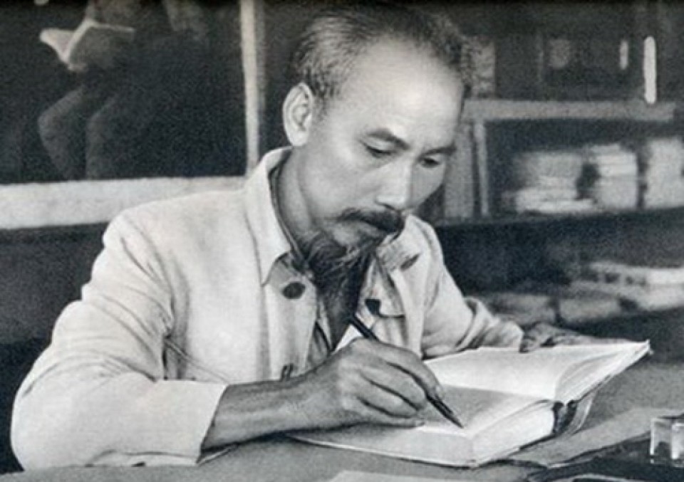 nha bao lon ho chi minh su menh cao ca van phong doc dao