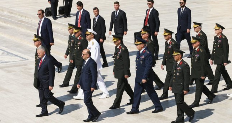 tho nhi ky manh tay cai to quan doi ha u da o chi nh