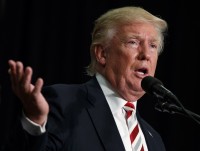 kinh te toan cau gap kho neu ong trump thang cu