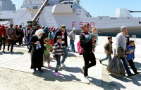 tho nhi ky ra toi hau thu ve nguo i di cu cho eu