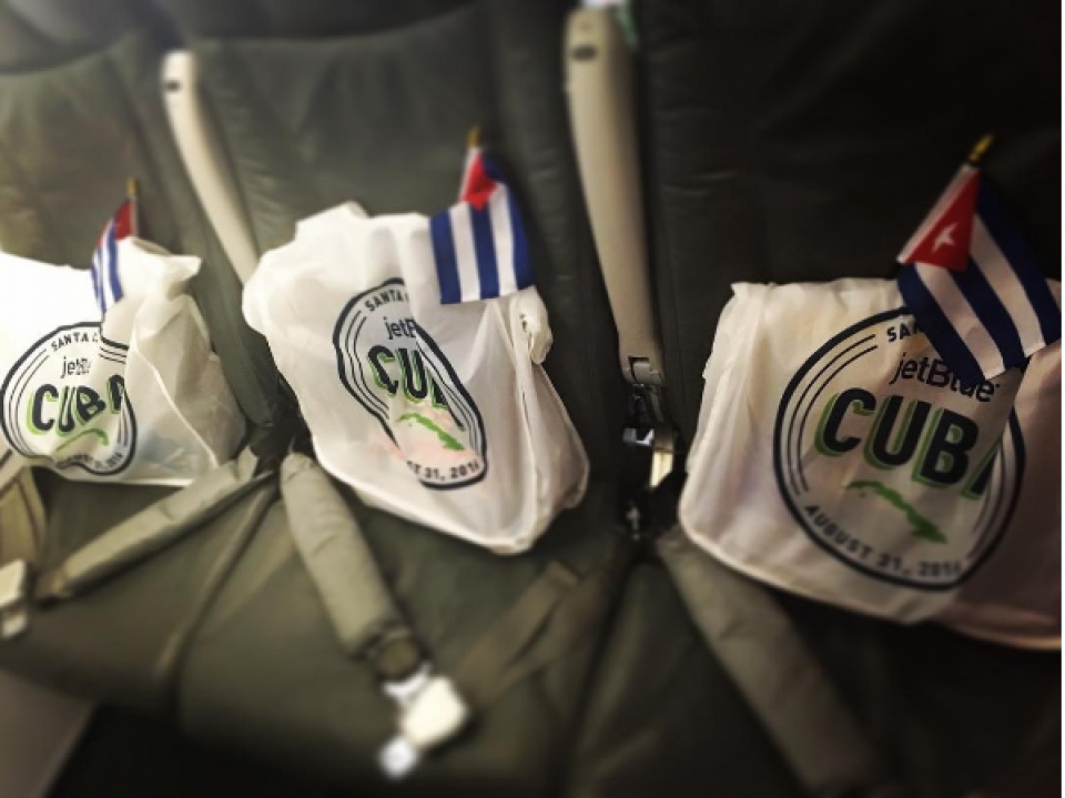 chuyen bay thuong mai dau tien cua my den cuba sau hon nua the ky