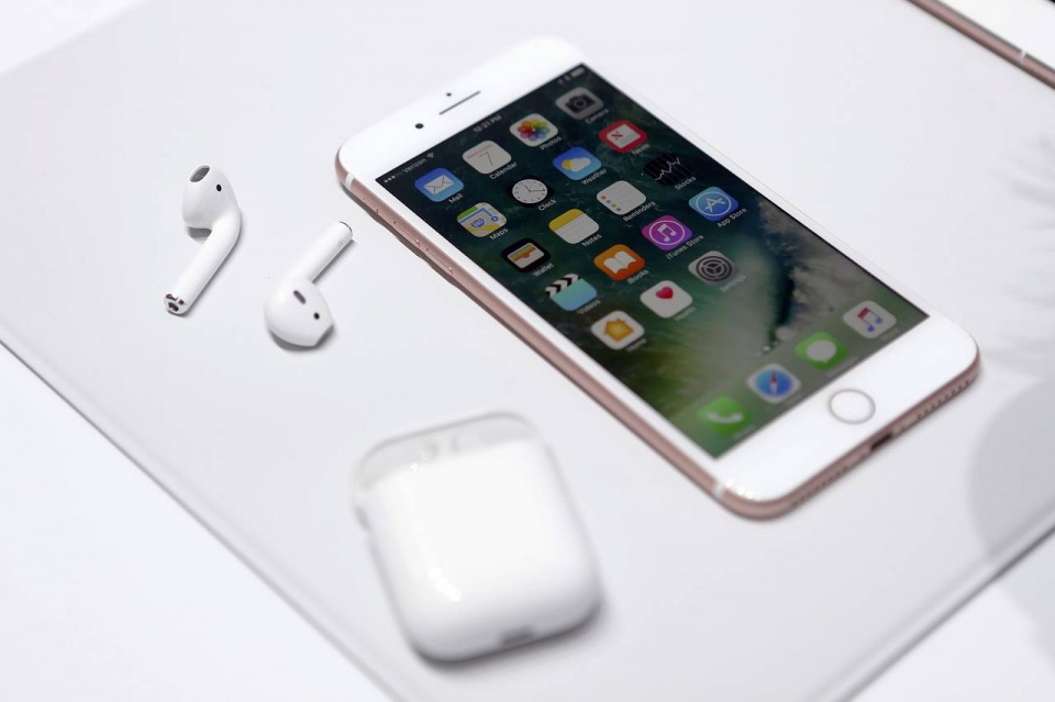 apple ra ma t do ng iphone cho ng nuo c cho ng bu i