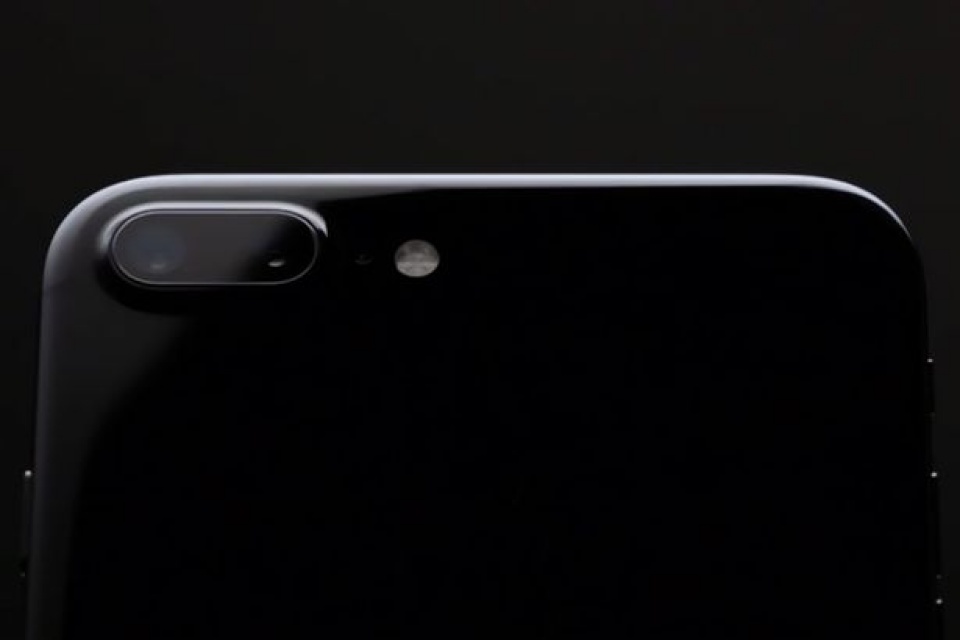 apple ra ma t do ng iphone cho ng nuo c cho ng bu i