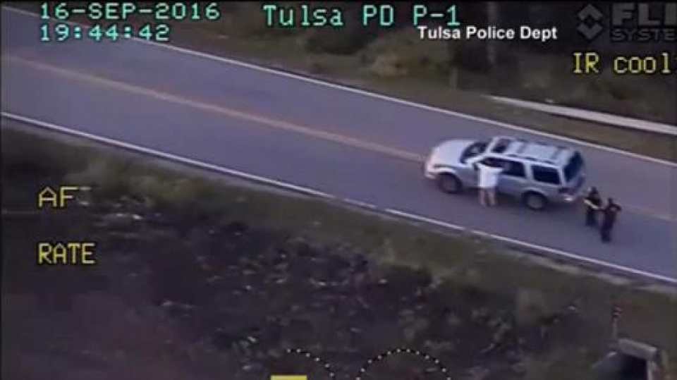 Mỹ: Cảnh sát bắn chết người da màu tại Tulsa bị buộc tội ngộ sát my canh sat ban chet nguoi da mau tai tulsa bi buoc toi ngo sat