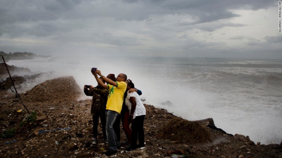 my so ta n hon 1 trie u nguo i truo c sieu ba o matthew