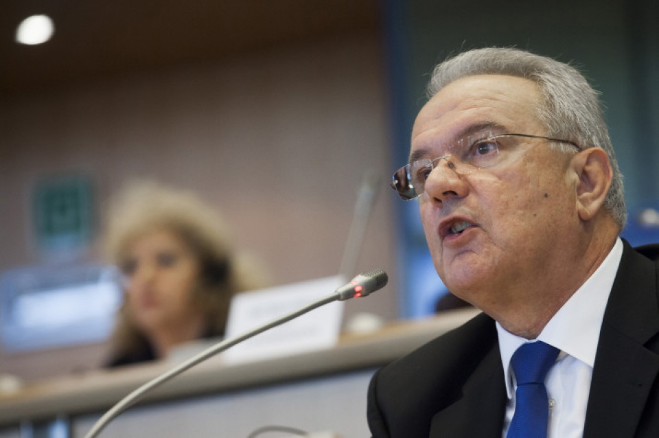 quoc te cam ket tai tro 152 ti usd cho afghanistan