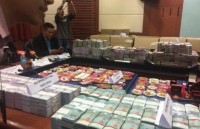 be boi tham nhung malaysia hang chuc trieu usd bi thu giu