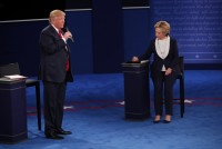 Bầu cử Mỹ 2016: Bà Clinton duy trì khoảng cách an toàn với ông Trump