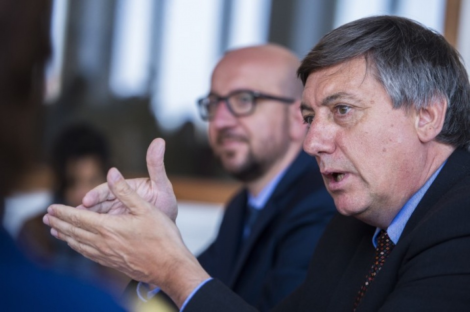 5000 pha n tu khu ng bo ho i huong de do a chau au