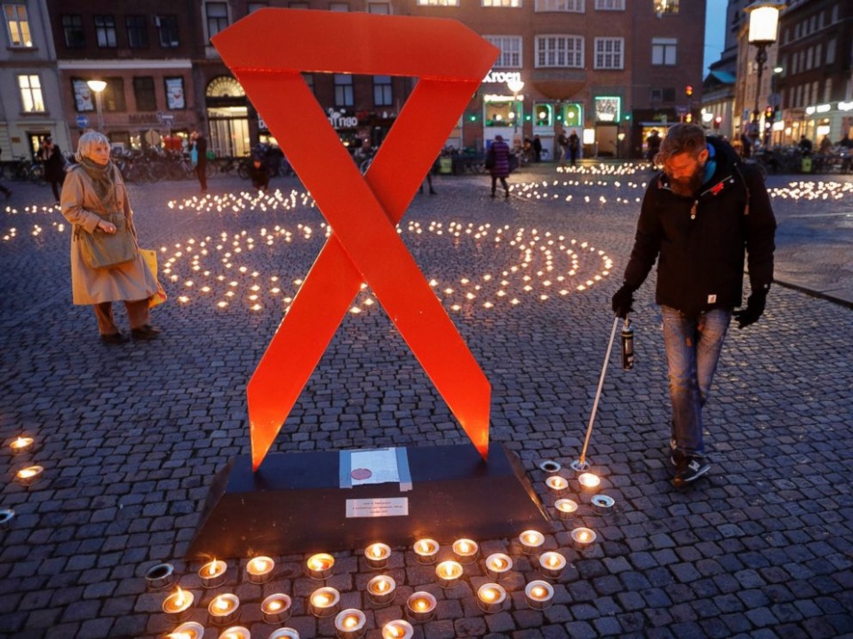 unicef nguy co tre vi thanh nien nhiem hiv tang vot