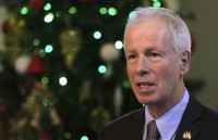 da so nguoi dan canada ung ho ap muc thue moi doi voi hang hoa my