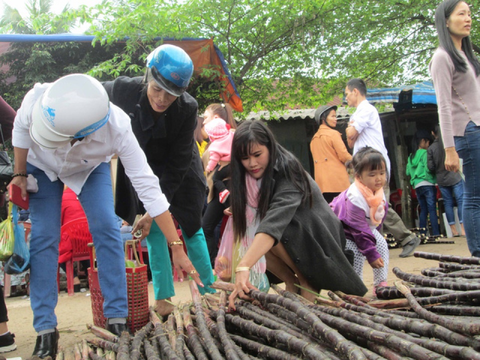 Độc đáo phiên chợ chỉ họp 3 ngày đầu năm trên gò cao doc dao phien cho chi hop 3 ngay dau nam tren go cao
