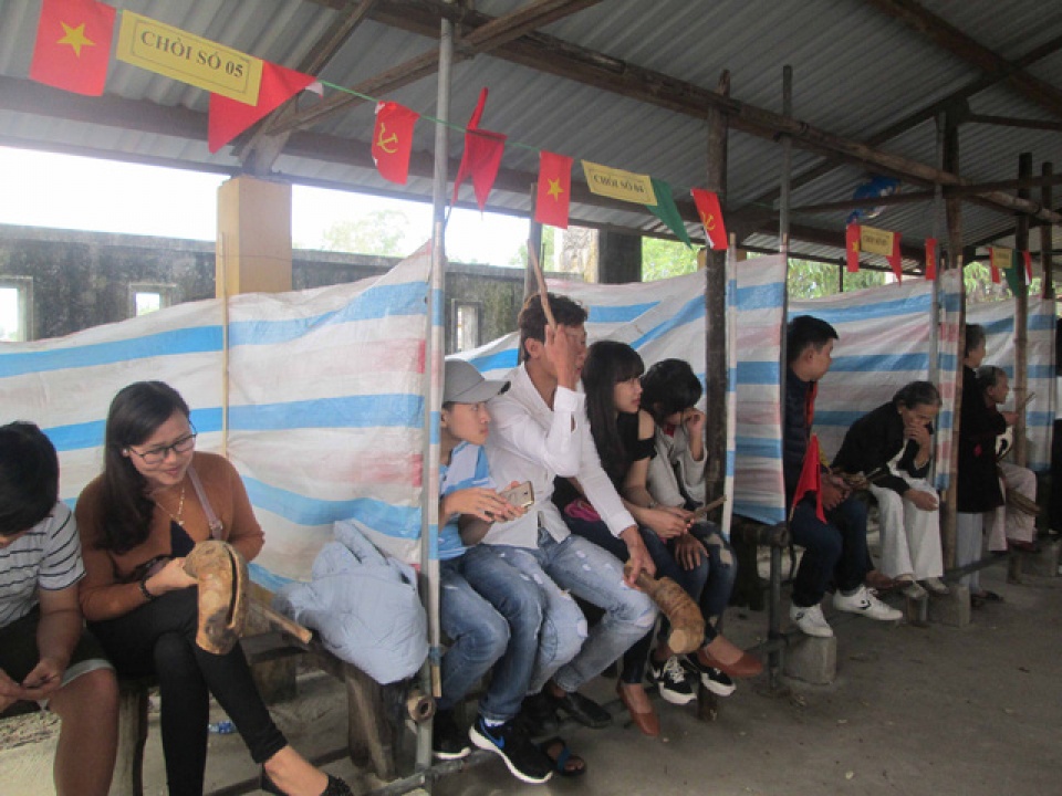 Độc đáo phiên chợ chỉ họp 3 ngày đầu năm trên gò cao doc dao phien cho chi hop 3 ngay dau nam tren go cao