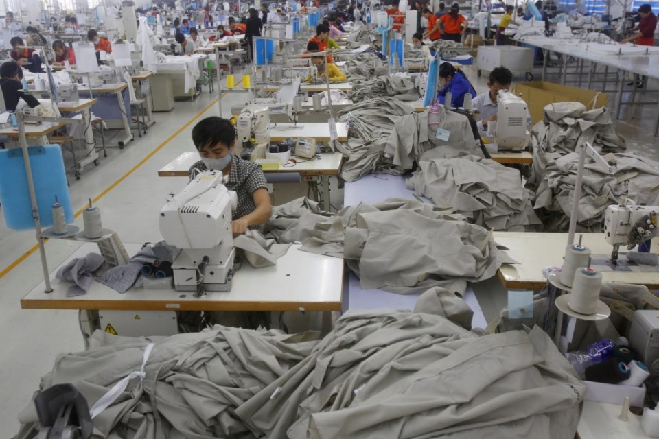 kinh te viet nam 2017 phat trien nhanh nhat dong nam a