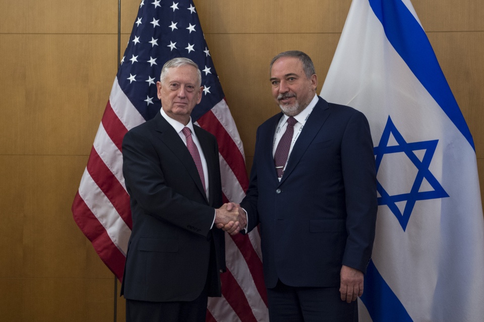 my thong qua ke hoach ban vu khi moi cho israel