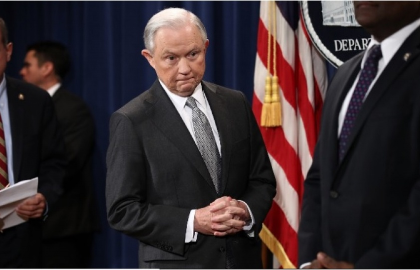 Bộ trưởng Tư Pháp Mỹ muốn đối chứng lời khai của ông James Comey