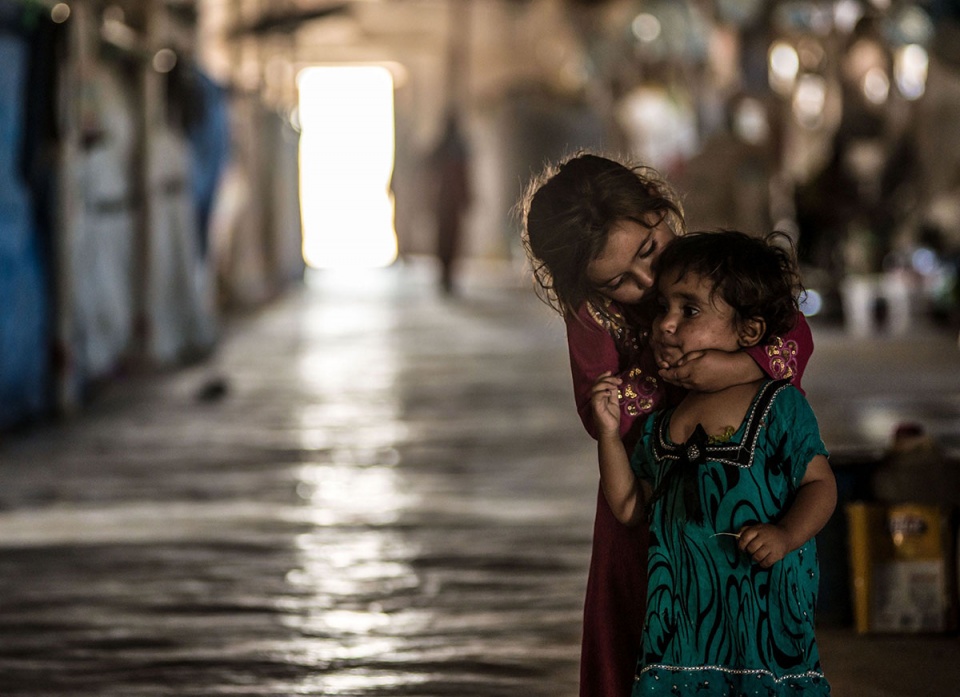 Yêu thương và nụ cười trong các trại tạm trú ở Iraq yeu thuong va nu cuoi trong cac trai tam tru o iraq