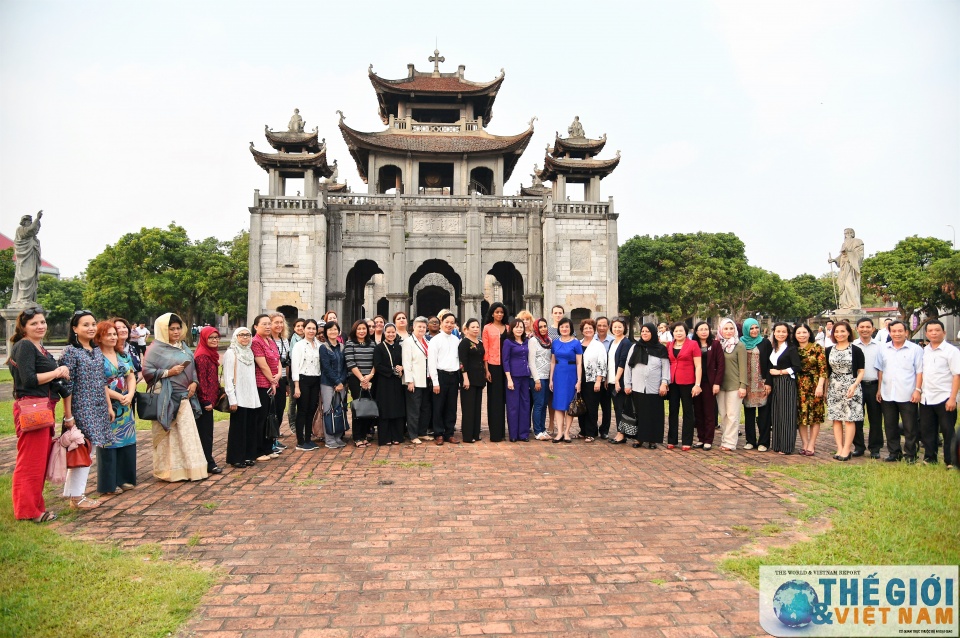 chuyen tham noi nhip cau huu nghi