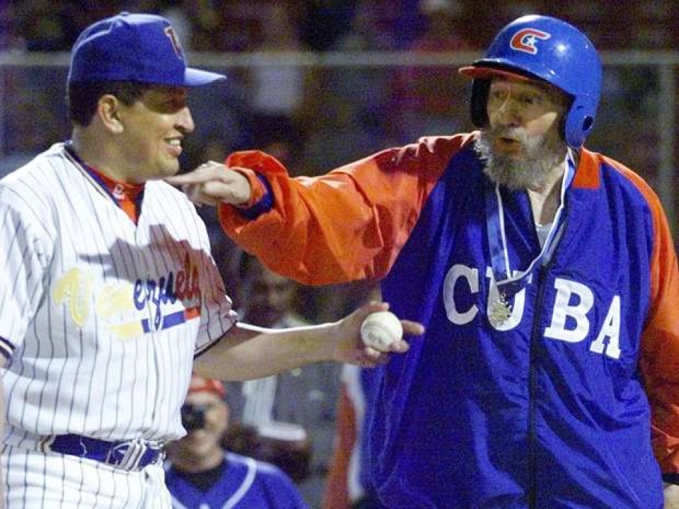 lanh tu fidel castro va nen bong chay cuba