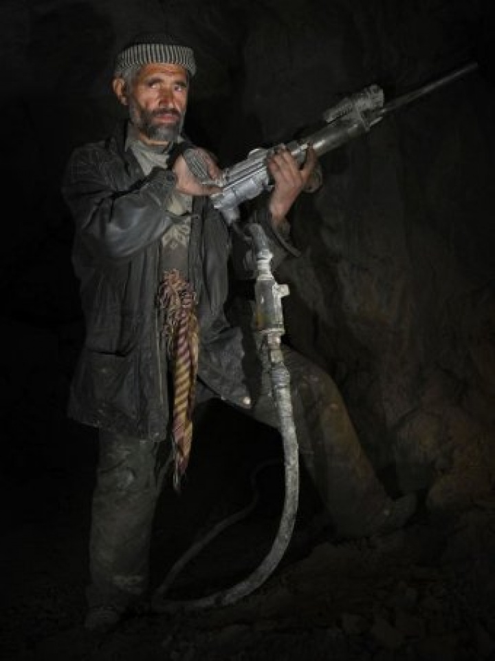 cuoc song va cai chet o nhung ham mo nguy hiem nhat the gioi