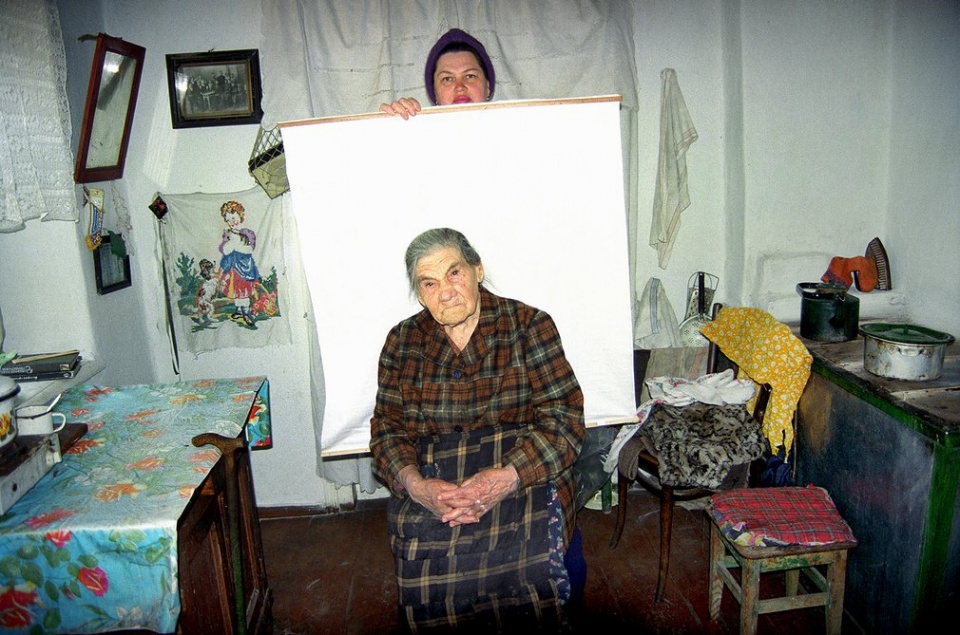 cuon ho chieu cho nhung nguoi gia bi lang quen