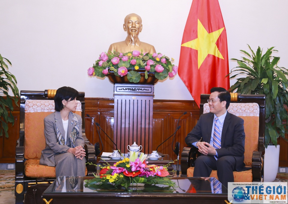 thu truong ha kim ngoc tiep xa giao dai su canada