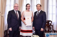 Trao giấy chấp nhận Tổng Lãnh sự Australia tại TP. Hồ Chí Minh