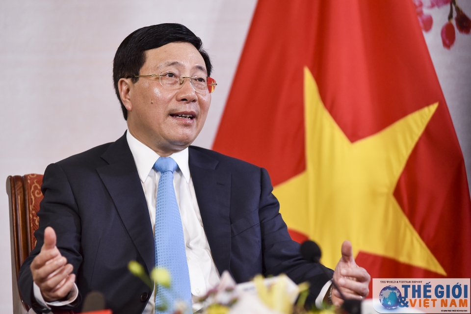 phat trien kinh te phia truoc la con duong rong thenh thang