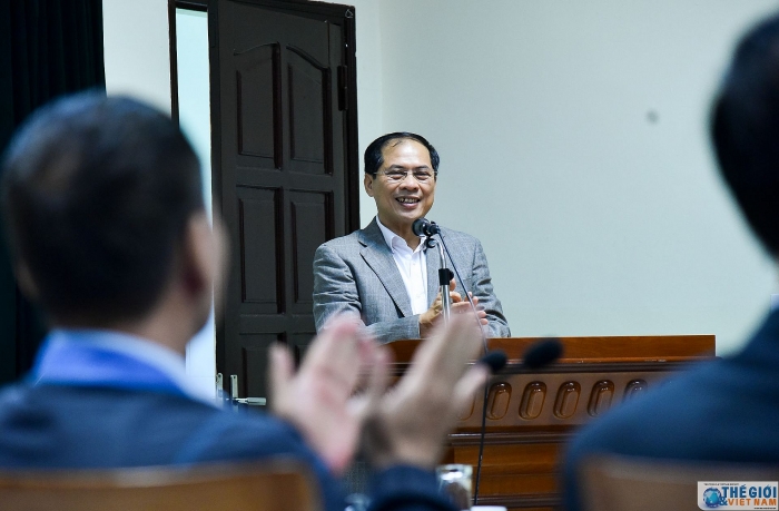 lanh dao bo ngoai giao gap mat cong chuc vien chuc nghi huu nam 2019