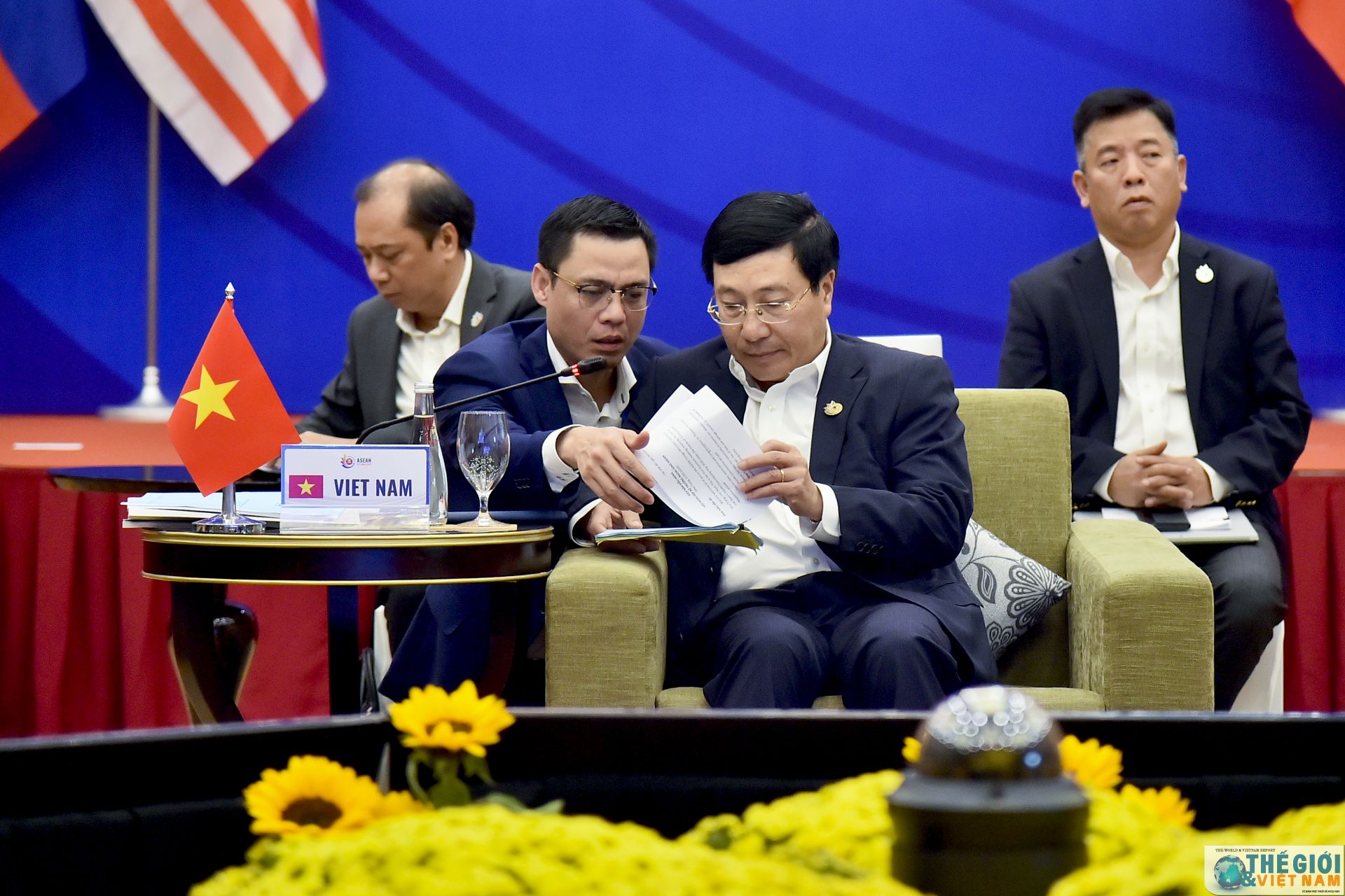 toan canh amm retreat nhung dong gop tham lang cung tao nen thanh cong