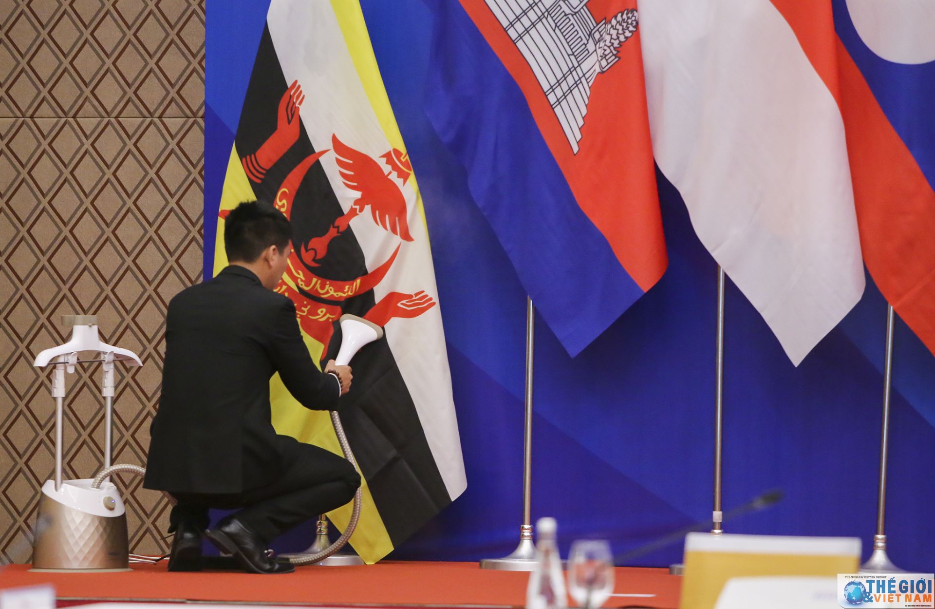 toan canh amm retreat nhung dong gop tham lang cung tao nen thanh cong