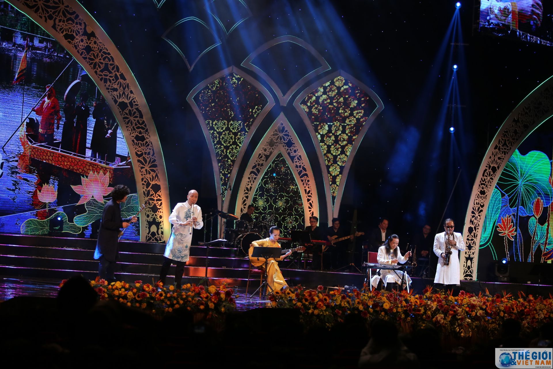 truc tiep pho chu tich nuoc chuc tet kieu bao va giao luu nghe thuat xuan que huong