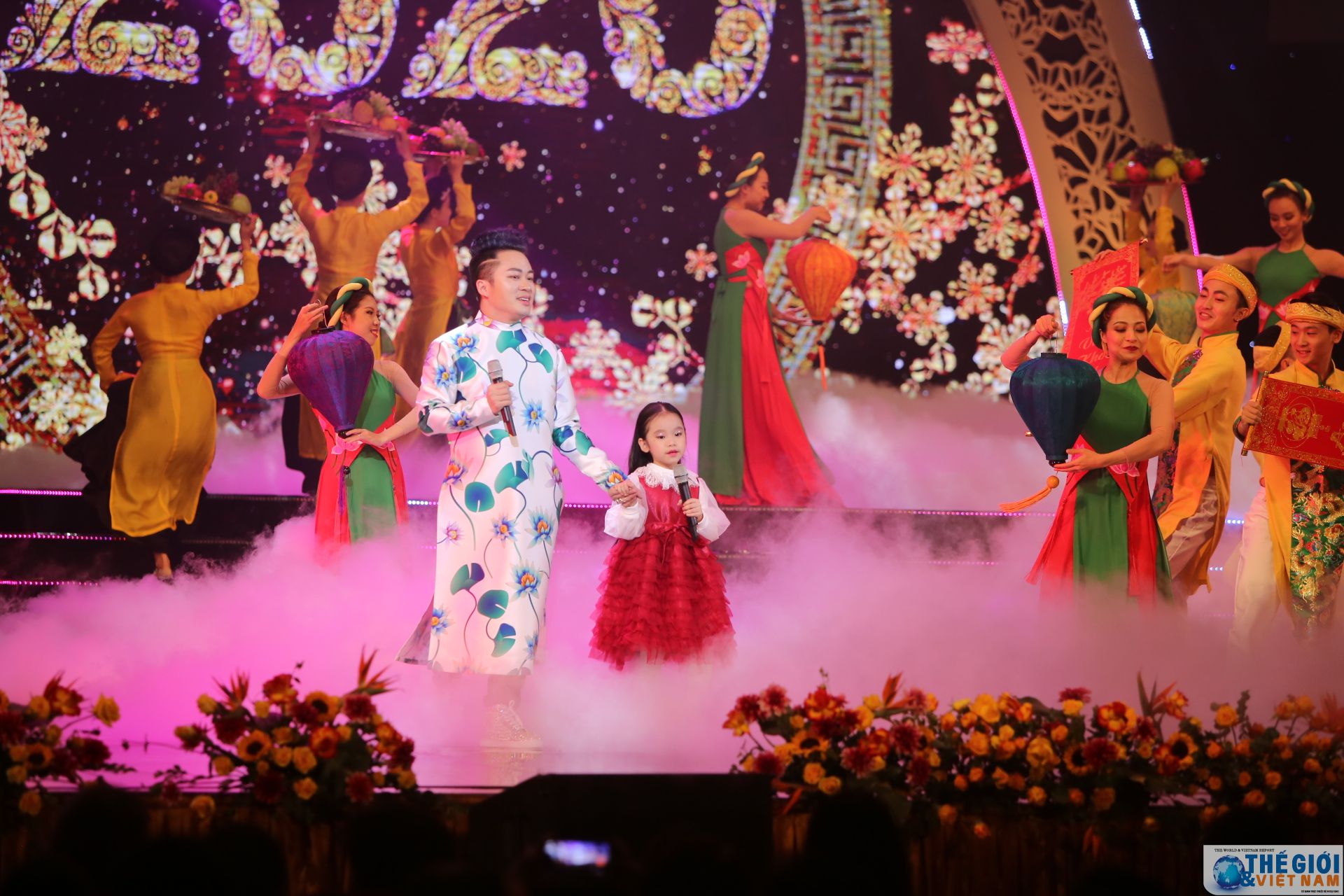 truc tiep pho chu tich nuoc chuc tet kieu bao va giao luu nghe thuat xuan que huong